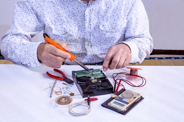 電子機器組立て技能士